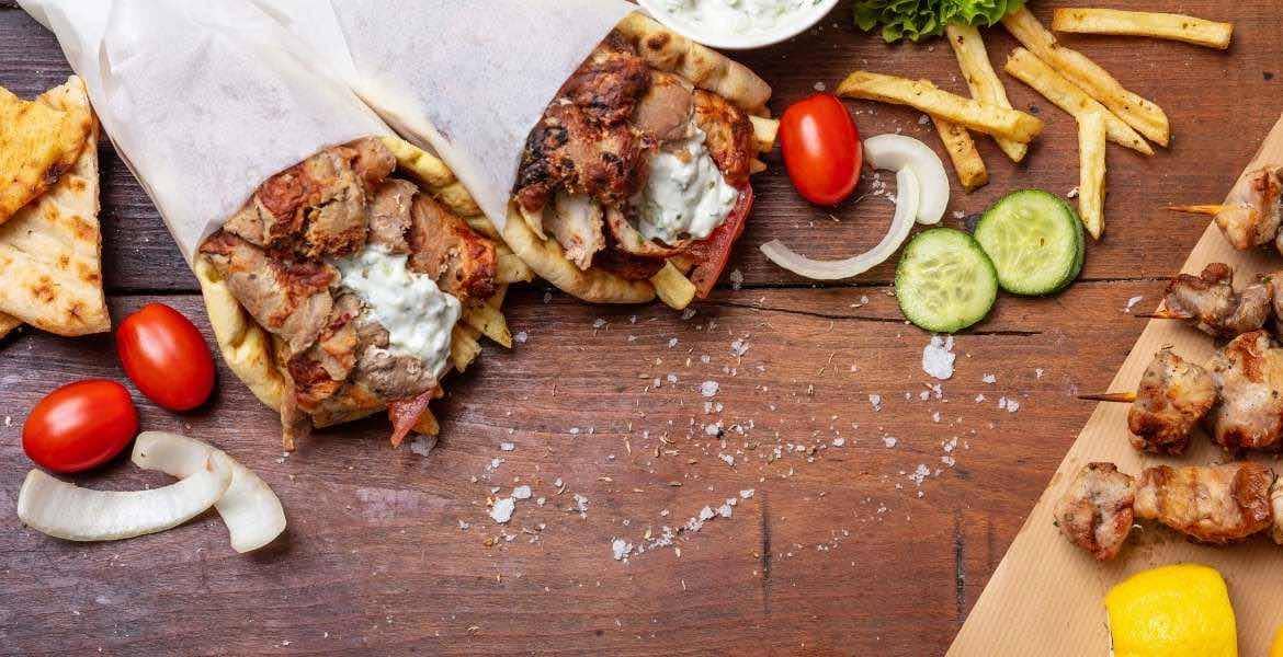 Zu essen wie es die Griechen tun ▶︎ Gyros Pita und Suvlaki I GREEKCUISINEmagazine