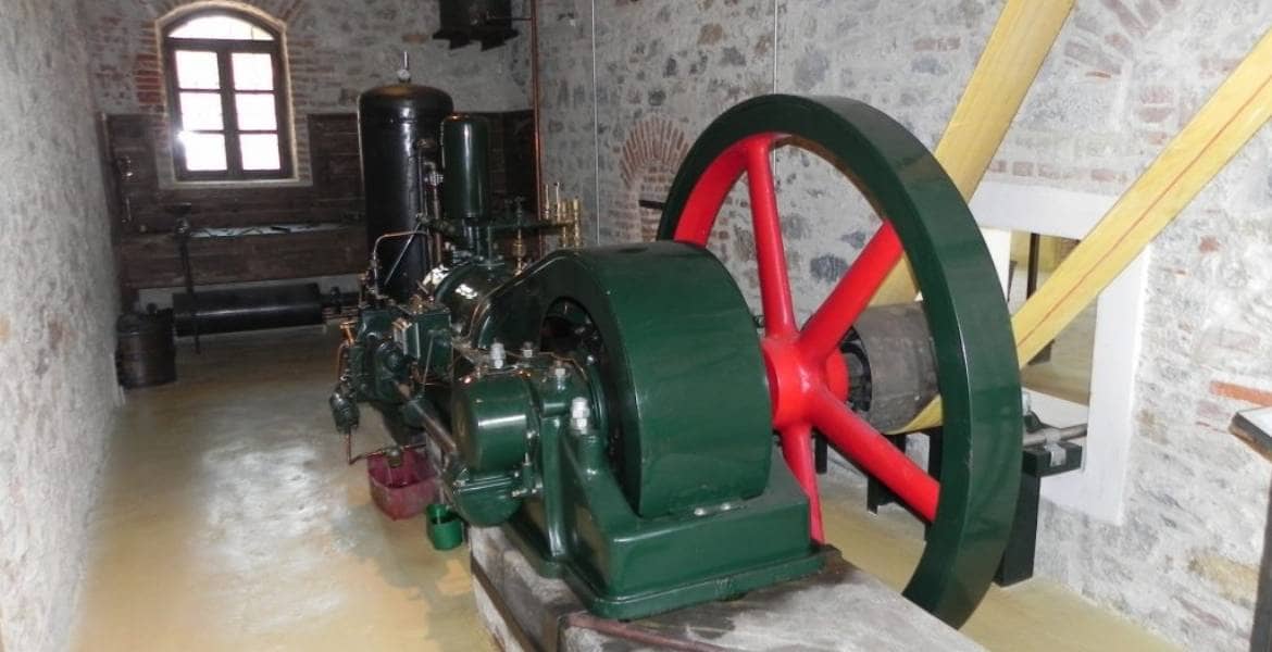 Olivenölmühle ▶︎ Olivenölmuseum I GREEKCUISINEmagazine