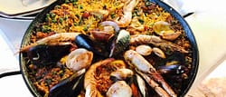 Paella mit Hähnchen und Meeresfrüchte ► Klassiker aus Spanien I GOURMETmanufactory